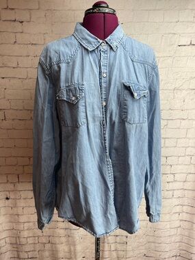 Victorias Secret size XL long sleeve button down chambray top